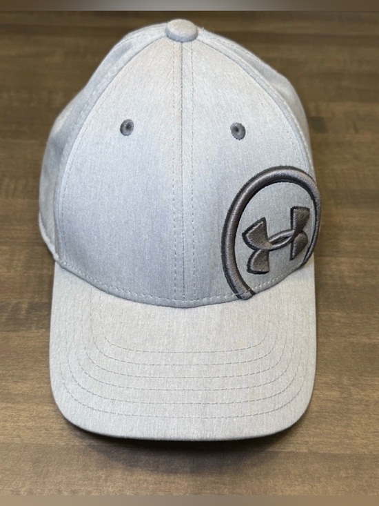 Under Armour Other - UNDER ARMOUR GREY BASEBALL HAT GRAY
LOGO YOUTH S SMALL 7/8 Years